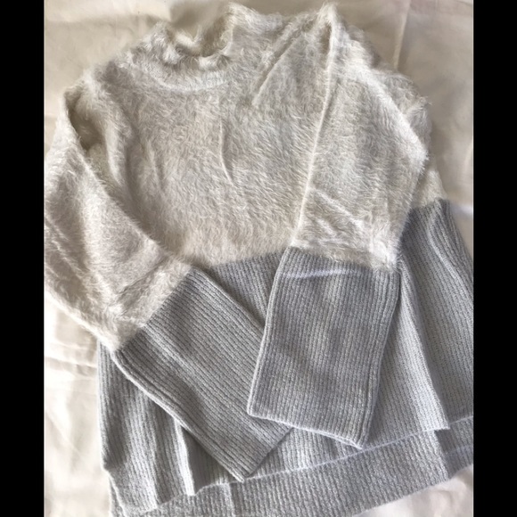 💥NEW💥 Gorgeous Mixed Media Sweater - Picture 1 of 3